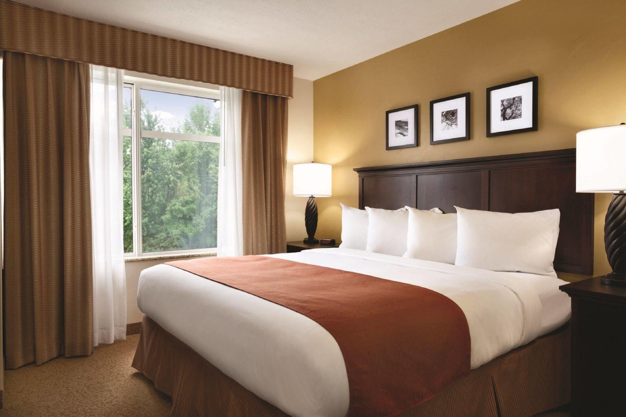 Red Roof Inn & Suites Midland Dış mekan fotoğraf